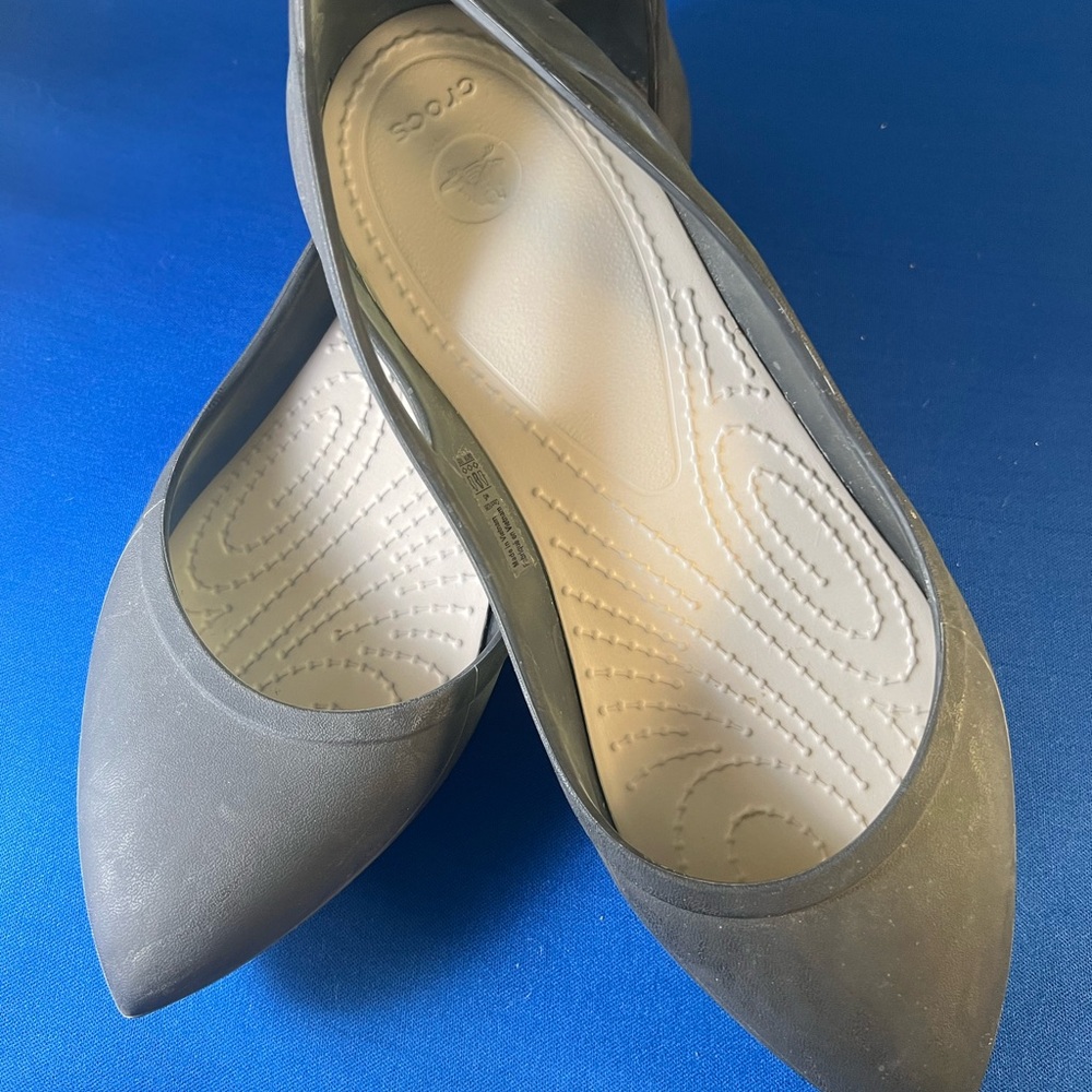 Crocs Sienna Size 5 black with gray interior